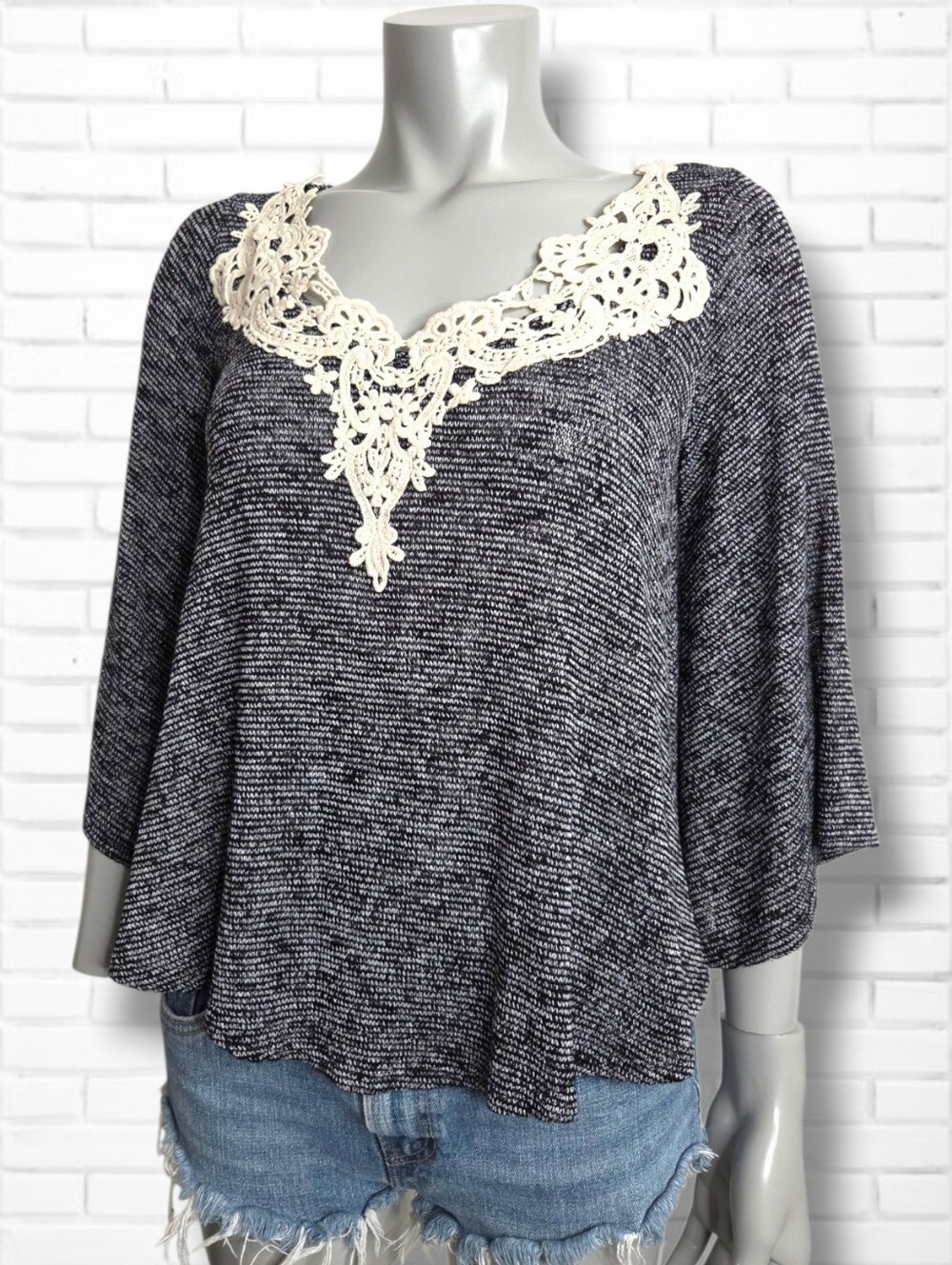 NEW! Paradiso Size S Space Dye Bell Sleeve Lace Neckline Flowy Top